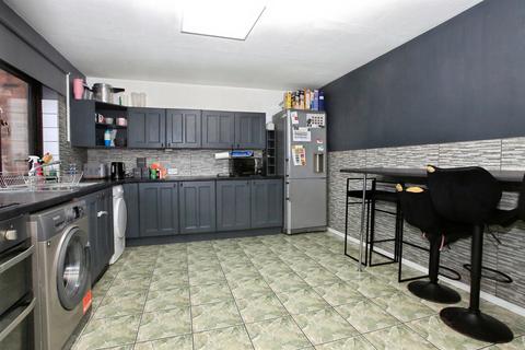 3 bedroom semi-detached house for sale, Black Prince Avenue, Market Deeping, Peterborough
