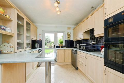 5 bedroom detached house for sale, Outwell Road, Elm, Wisbech