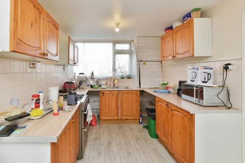 undefined, Garry Close, Bletchley, Milton Keynes
