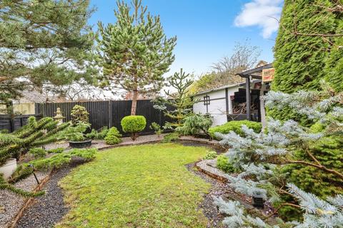 4 bedroom detached house for sale, Nene View, Oundle, Peterborough