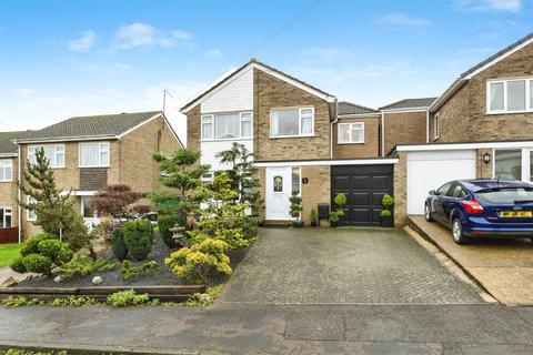 4 bedroom detached house for sale, Nene View, Oundle, Peterborough