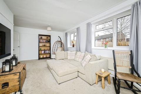 3 bedroom terraced house for sale, Broadhurst Road, Wittering, Peterborough