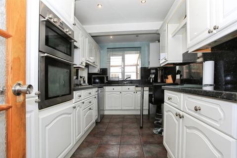 4 bedroom detached house for sale, Serlby Gardens, Peterborough