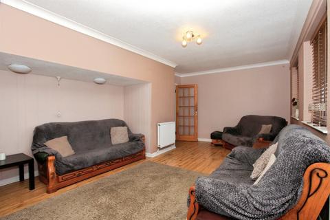 undefined, Serlby Gardens, Peterborough