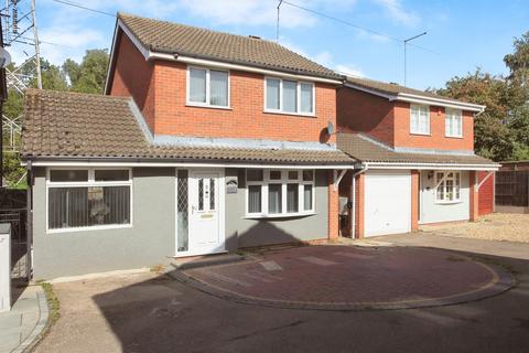 3 bedroom detached house for sale, Flamborough Close, Woodston, Peterborough