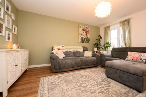3 bedroom end of terrace house for sale, Barn Owl Drive, Rothwell, Kettering