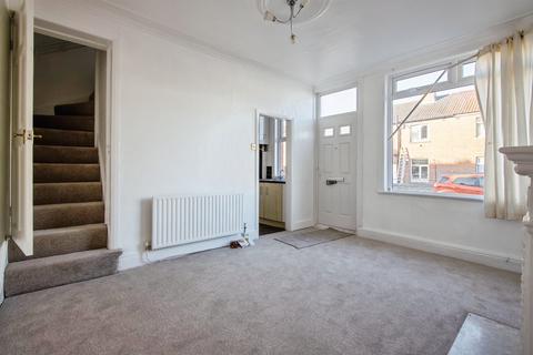 2 bedroom terraced house for sale, Skelton Mount, Leeds