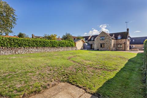 5 bedroom detached house for sale, Main Street, Woodnewton, Peterborough