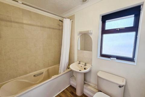 undefined, East Station Road, Aldershot GU12