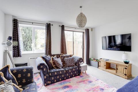 2 bedroom semi-detached house for sale, Lindale Close, Nottingham NG2