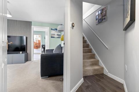 3 bedroom semi-detached house for sale, Viburnum Way, Hailsham