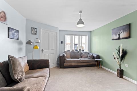 3 bedroom semi-detached house for sale, Viburnum Way, Hailsham