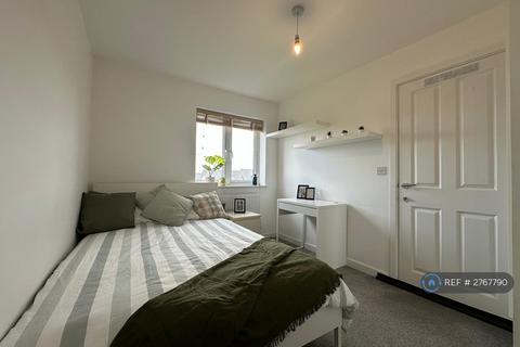 St. Johns Close, Peterborough, PE3