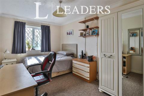 5 bedroom terraced house to rent, Baverstock Road, BH12