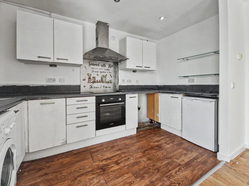 Apartment in Salford, Greater Manchester - View 4