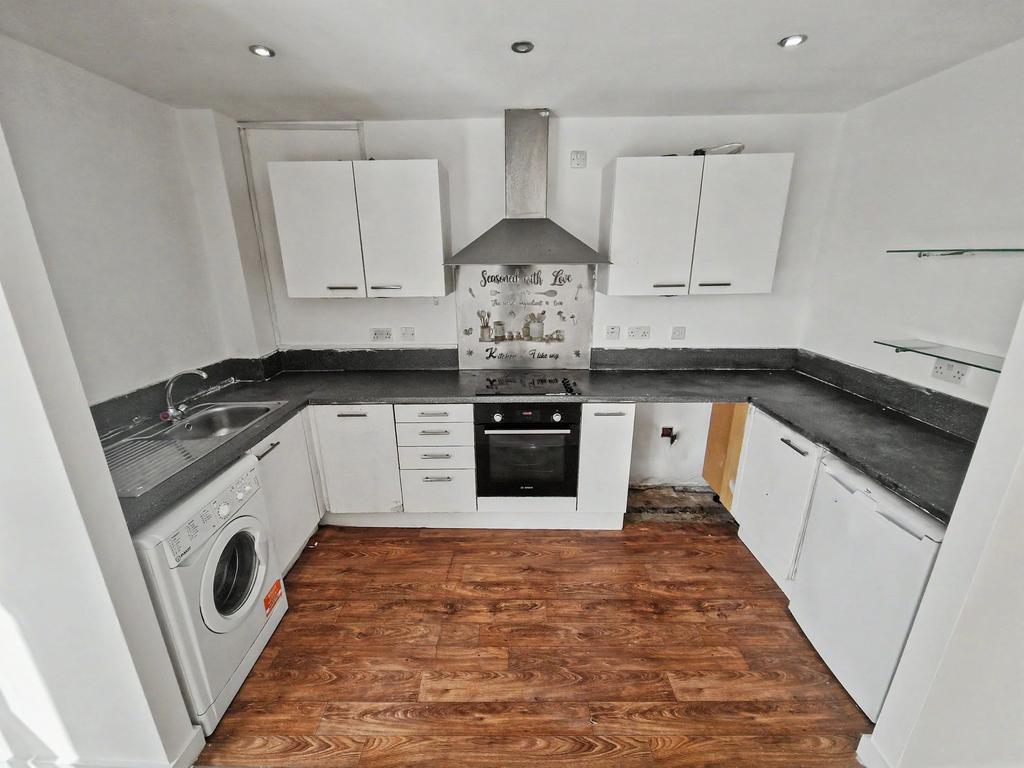 Apartment in Salford, Greater Manchester - View 5