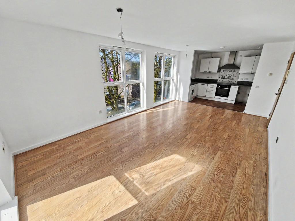 Apartment in Salford, Greater Manchester - View 6