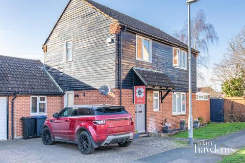 undefined, High Mead, Royal Wootton Bassett
