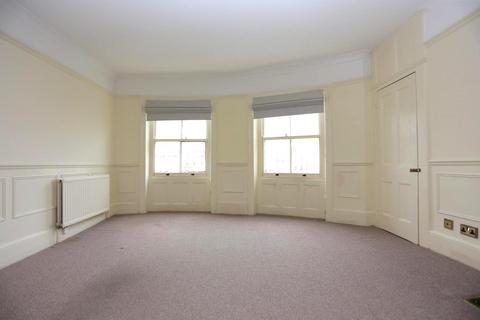 2 bedroom flat to rent, Brunswick Square, Hove