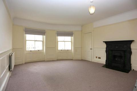 2 bedroom flat to rent, Brunswick Square, Hove