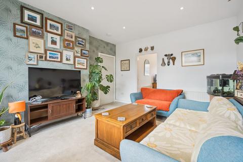 2 bedroom flat for sale, Benview Terrace, Fishcross, FK10