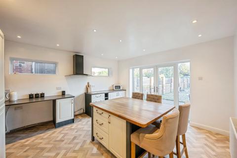 4 bedroom detached house for sale, East Lane, Stainforth, Doncaster