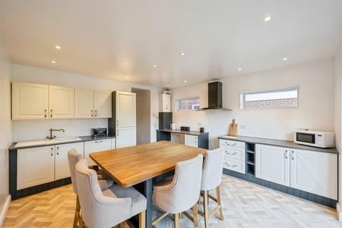 4 bedroom detached house for sale, East Lane, Stainforth, Doncaster