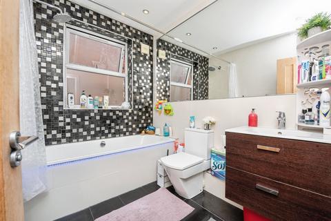 1 bedroom flat for sale, Welldon Crescent, HARROW
