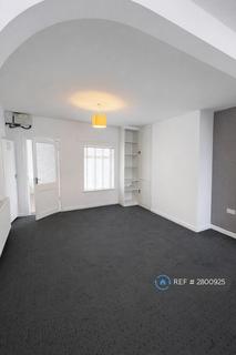 2 bedroom semi-detached house to rent, Eastfield Road, Wellingborough, NN9