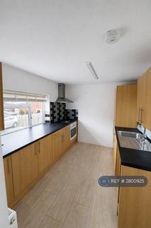 2 bedroom semi-detached house to rent, Eastfield Road, Wellingborough, NN9