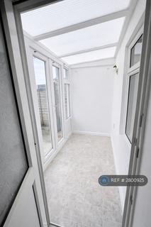 2 bedroom semi-detached house to rent, Eastfield Road, Wellingborough, NN9