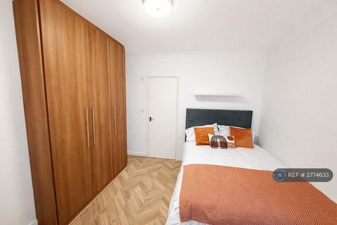 undefined, Manor Avenue, Hounslow, TW4