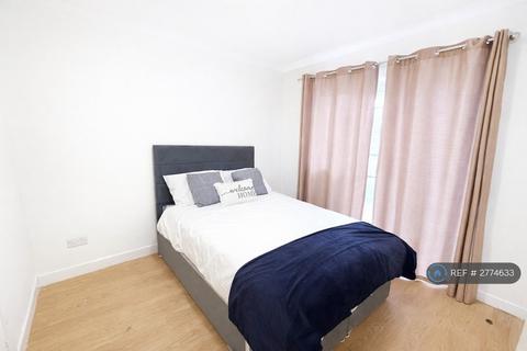 undefined, Manor Avenue, Hounslow, TW4