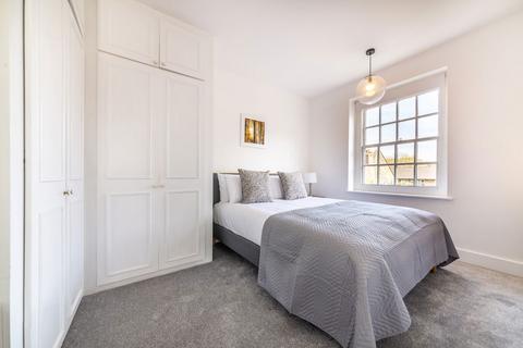 2 bedroom flat for sale, Orsett Street, London SE11