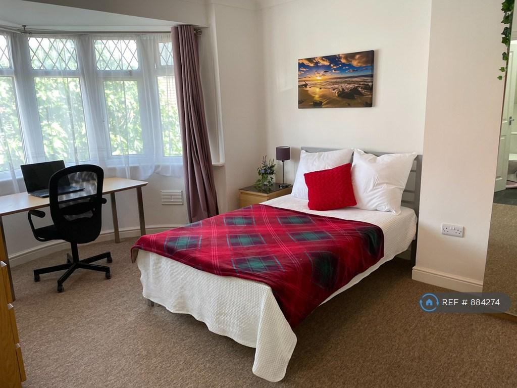 Ensuite Room At £820