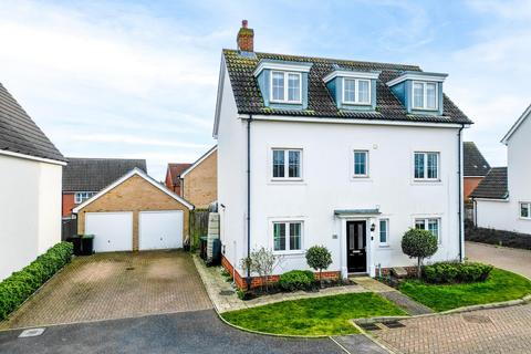 4 bedroom detached house for sale, Crossbill Road, Stowmarket, IP14