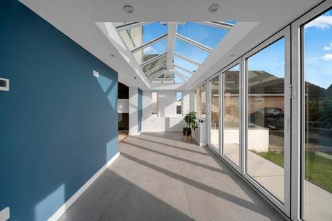 4 bedroom detached house for sale, Crossbill Road, Stowmarket, IP14