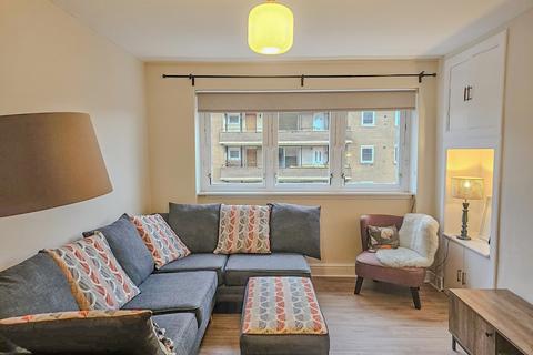 3 bedroom flat to rent - Thornwood Drive, Glasgow, G11 7UF