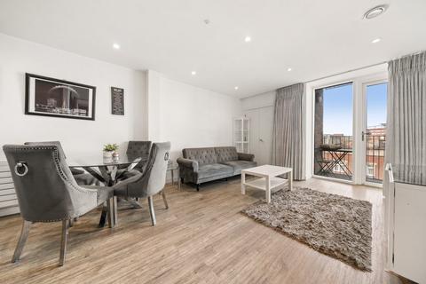 2 bedroom apartment to rent, Tooting High Street, London SW17