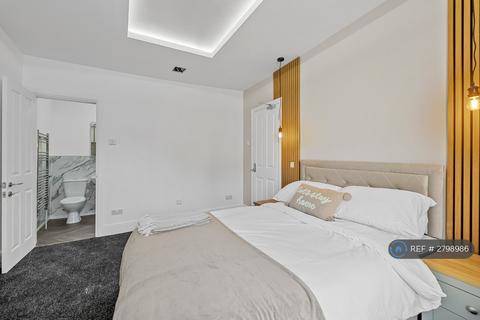 3 bedroom terraced house to rent, Malory Close, Plymouth, PL5