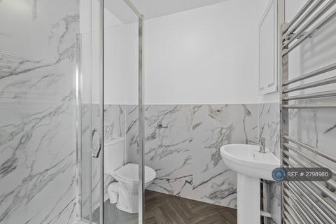 3 bedroom terraced house to rent, Malory Close, Plymouth, PL5