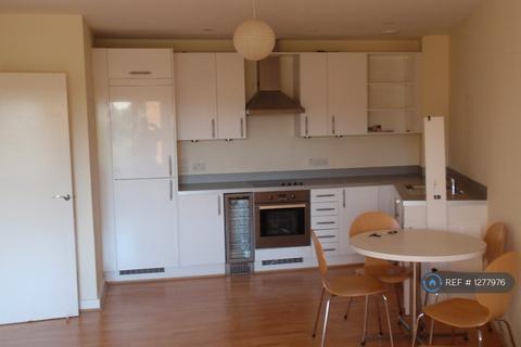 1 bedroom flat to rent, Luminosity Court, London, W13