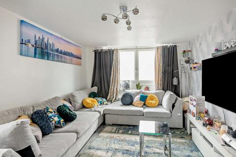 2 bedroom flat for sale, Harts Lane, Barking, IG11