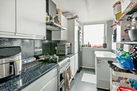 2 bedroom flat for sale, Harts Lane, Barking, IG11