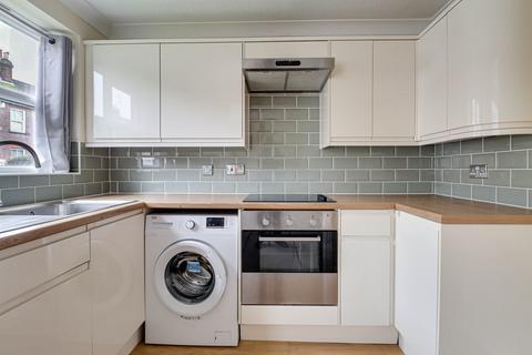 1 bedroom flat for sale, Flax Mews, High Street, Markyate, AL3