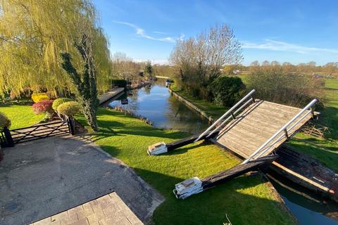 undefined, Aynho Road, Adderbury, OX17