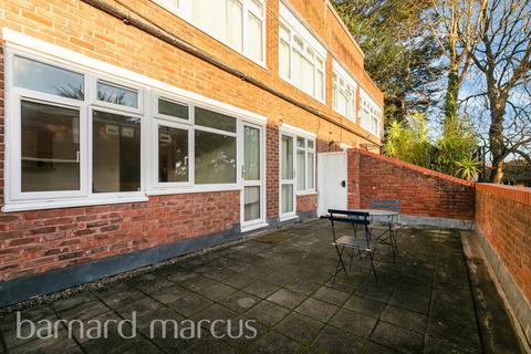 3 bedroom maisonette for sale, Blincoe Close, London