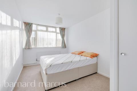 3 bedroom maisonette for sale, Blincoe Close, London
