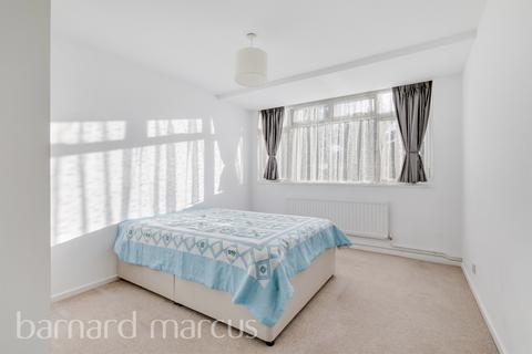 3 bedroom maisonette for sale, Blincoe Close, London