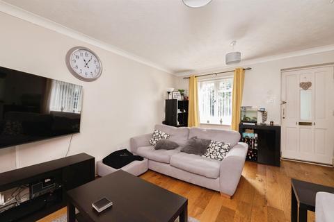 2 bedroom end of terrace house for sale, Devereux Road, Chafford Hundred, Grays